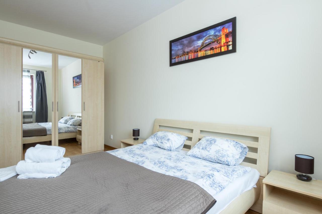 Nad Wisla Z Basenem Apartment